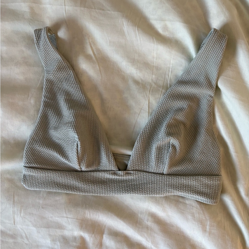 H&M sage green bikini top size 10 women’s 💓
